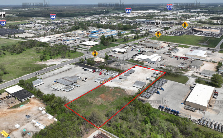 Pictures of Land property located at 2320 N Packer Rd, Springfield, MO 65803 for lease - image #1