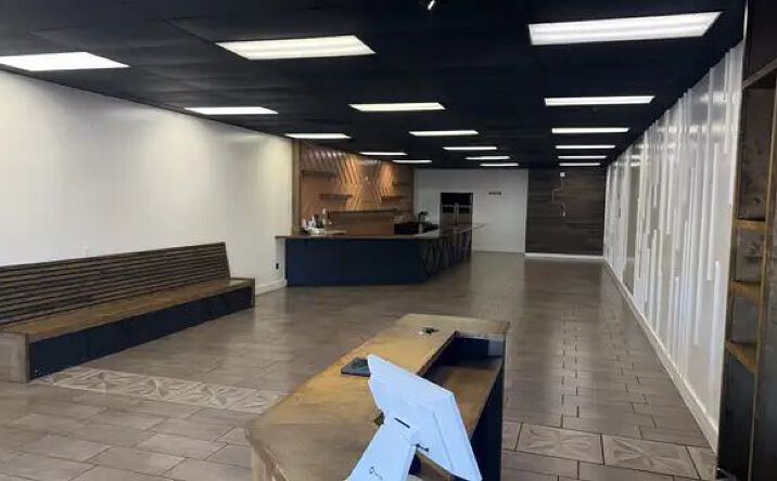 Pictures of Retail property located at 2220 Nicholasville Rd, Lexington, KY 40503 for lease - image #1