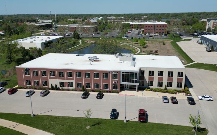 Pictures of Office property located at 1907 S 4th St, Champaign, IL 61820 for lease - image #1