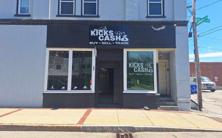 Pictures of Retail property located at 383 Chestnut St, Manchester, NH 03101 for lease - image #1