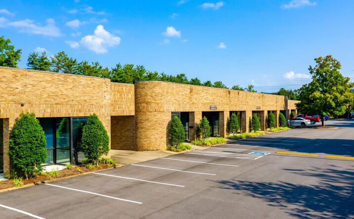 Pictures of Retail, Office property located at 500 Wilson Pike Cir, Brentwood, TN 37027 for lease - image #1