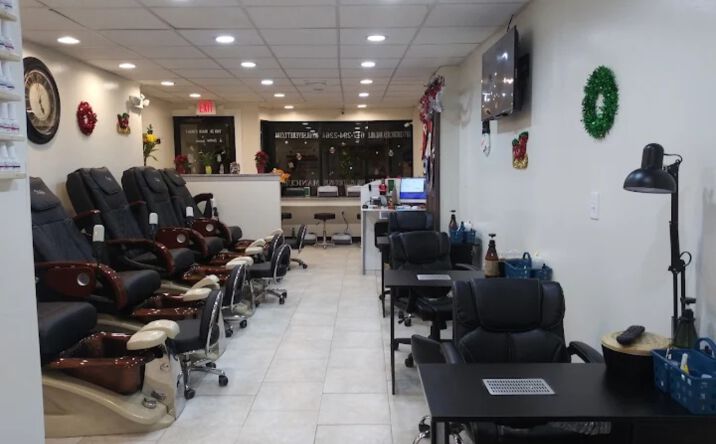 Pictures of Retail, Office, Restaurant property located at 103 Main St, Everett, MA 02149 for lease - image #1