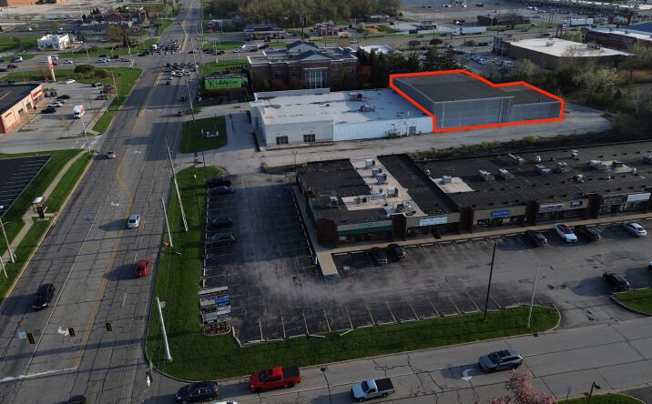 Pictures of Industrial, Special Purpose property located at 8000 Broadway, Merrillville, IN 46410 for lease - image #1