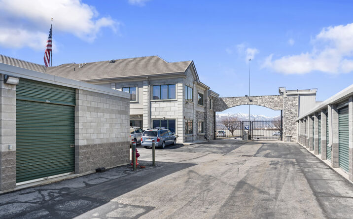 Pictures of Retail, Office property located at 14039 Minuteman Dr, Draper, UT 84020 for lease - image #1