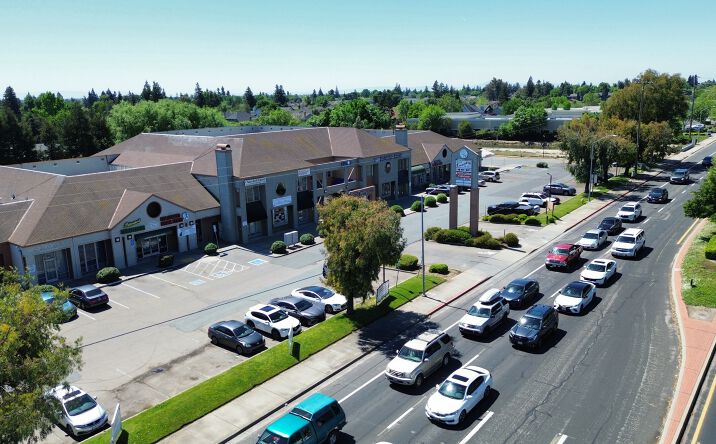 Pictures of Retail, Office property located at 1420 W Kettleman Ln, Lodi, CA 95242 for lease - image #1