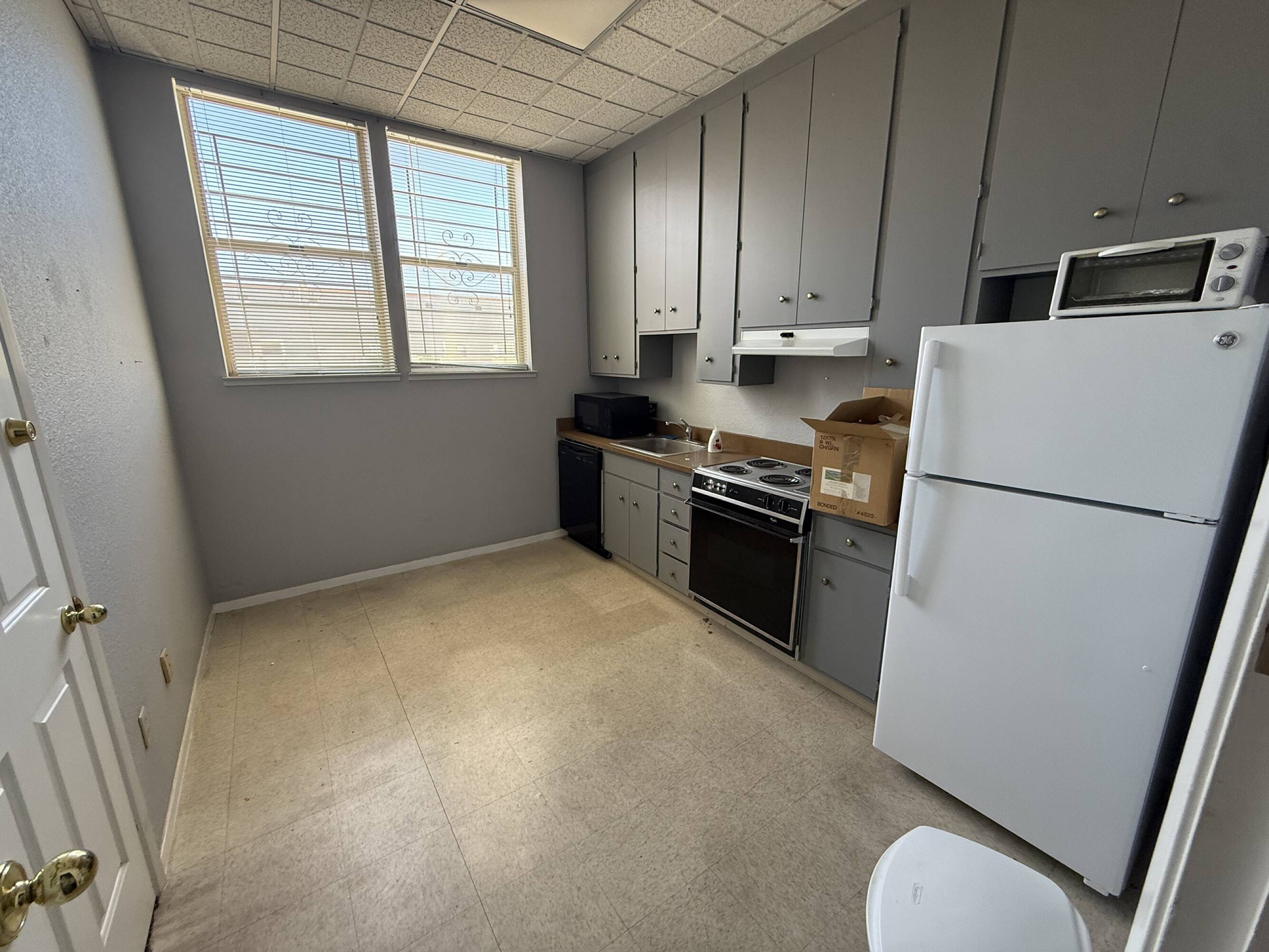 3454598