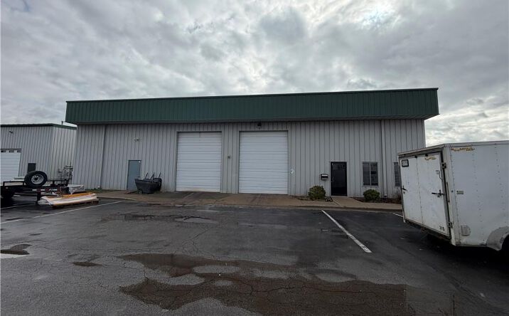 Pictures of Industrial property located at 6603 G Royal Street, Pleasant Valley, MO 64068 for lease - image #1