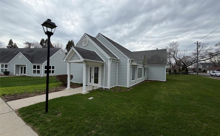 Pictures of Retail property located at 487 Main Road A, Riverhead, NY 11901 for lease - image #1