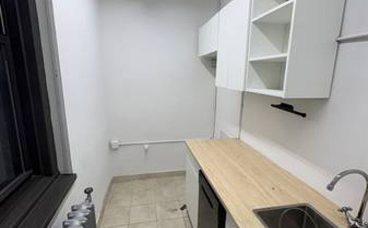Pictures of Office property located at 147 W 35th St, New York, NY 10001 for lease - image #1