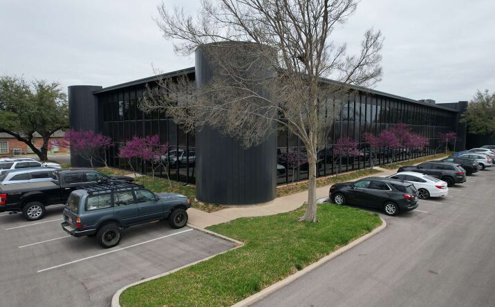 Pictures of Retail property located at 5500 N Western Ave, Oklahoma City, OK 73118 for lease - image #1
