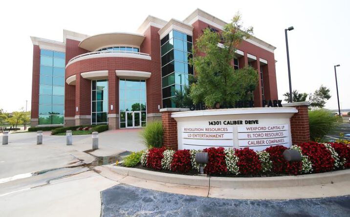 Pictures of Retail, Office property located at 14201 Caliber Dr, Oklahoma City, OK 73134 for lease - image #1