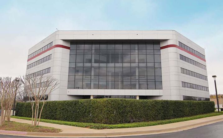 Pictures of Retail, Office property located at 301 NW 63rd St, Oklahoma City, OK 73116 for lease - image #1