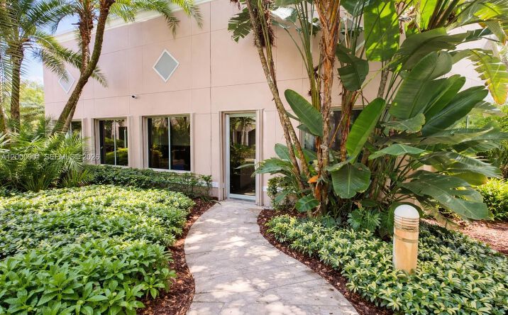 Pictures of Office property located at 1545 N Park Dr, Weston, FL 33326 for lease - image #1