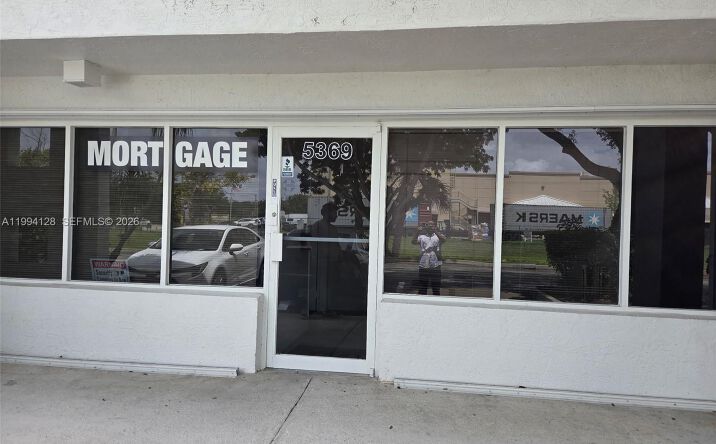Pictures of Office property located at 5369 N Nob Hill Rd # 5369, Sunrise, FL 33351 for lease - image #1