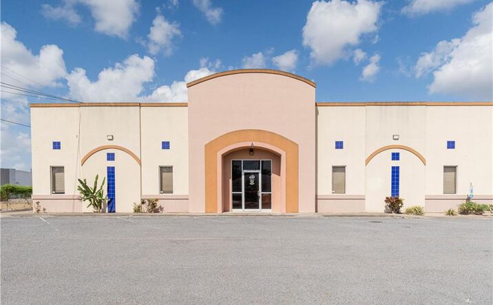 Pictures of Office property located at 111 N 17th Street # B, Donna, TX 78537 for lease - image #1