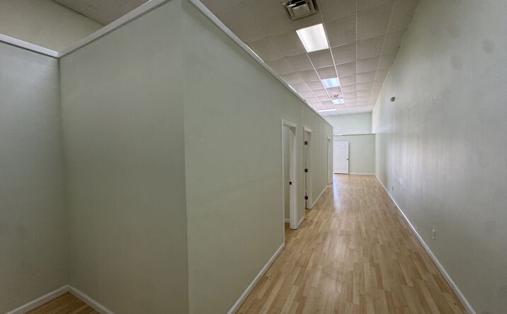 Pictures of Retail property located at 3009 US-51, LaPlace, LA 70068 for lease - image #1