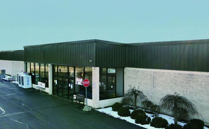 Pictures of Retail property located at 7400 Woodbury Road, Laingsburg, MI 48848-9759 for lease - image #1