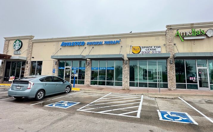 Pictures of Retail, Office property located at 2452 W Loop 340, Waco, TX 76711 for lease - image #1
