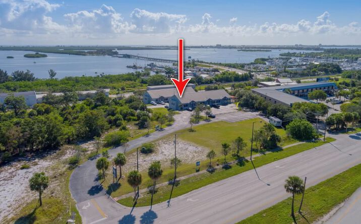 Pictures of Industrial, Office, Retail property located at 2264 US-1, Fort Pierce, FL 34946 for lease - image #1
