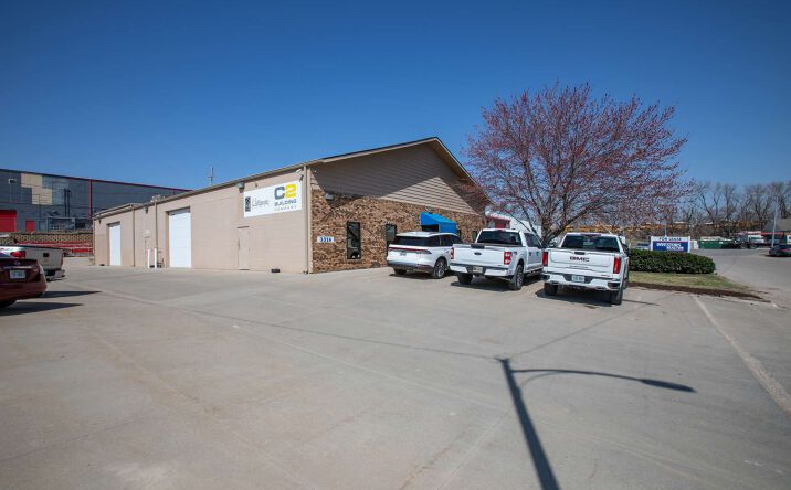 Pictures of Industrial property located at 3316 South 66th Avenue Circle, Omaha, NE 68106 for lease - image #1