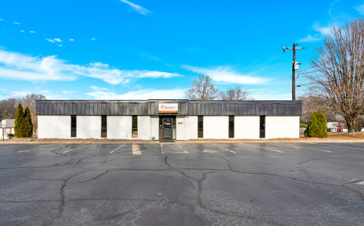 Pictures of Office property located at 1473 Dale Earnhardt Blvd, Kannapolis, NC 28083 for lease - image #1