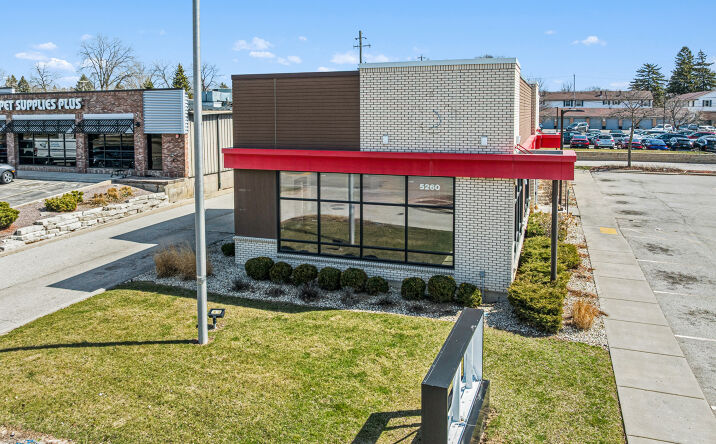 Pictures of Retail, Restaurant property located at 5260 N Port Washington Rd, Milwaukee, WI 53217 for lease - image #1