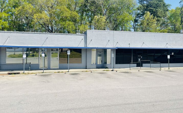 Pictures of Office property located at 2711 E 10th St, Greenville, NC 27858 for lease - image #1