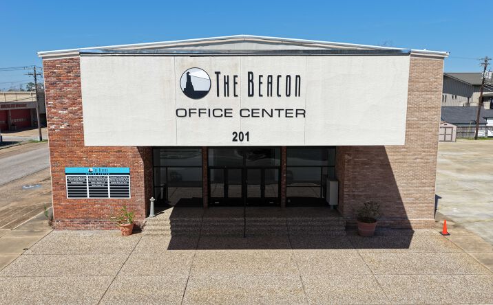 Pictures of Office property located at 201 East Myrtle Street, Angleton, TX 77515 for lease - image #1