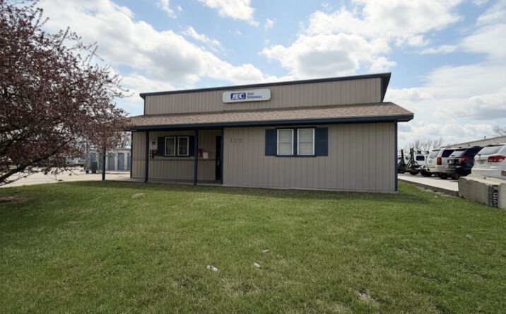 Pictures of Office property located at 730 W 21st St, South Sioux City, NE 68776 for lease - image #1