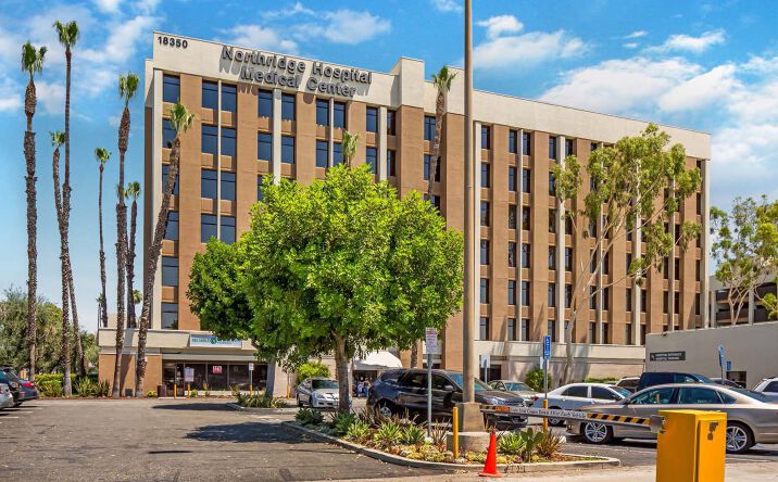 Pictures of Office property located at 18350 & 18546 Roscoe Blvd, Los Angeles, CA 91325 for lease - image #1
