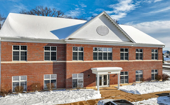 Pictures of Office property located at 2519 N Hillcrest Pkwy, Altoona, WI 54720 for lease - image #1