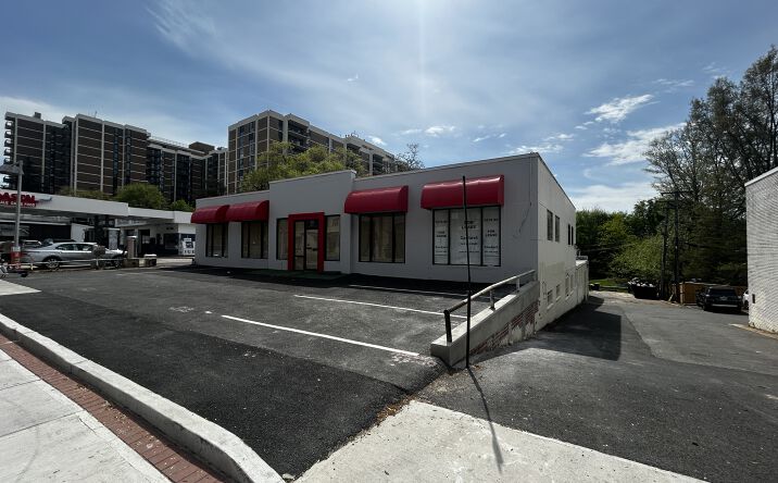 Pictures of Retail, Office, Restaurant property located at 2330 Columbia Pike, Arlington, VA 22204 for lease - image #1