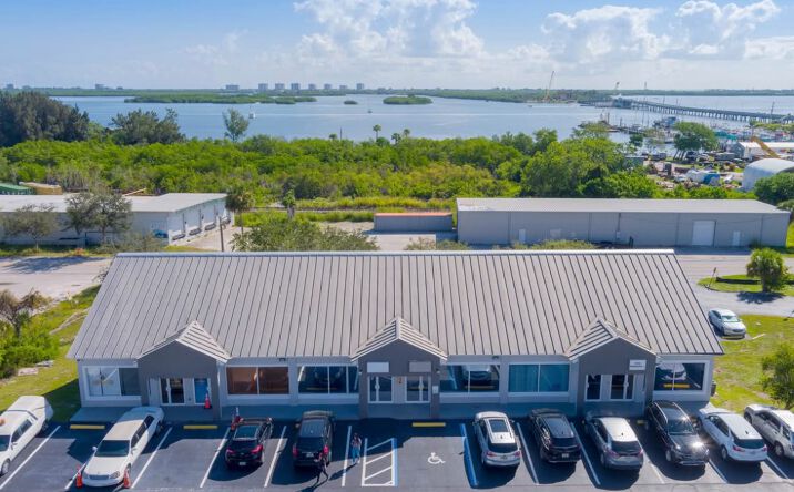 Pictures of Retail, Office, Industrial property located at 2264 N US Hwy 1, Fort Pierce, FL 34946 for lease - image #1