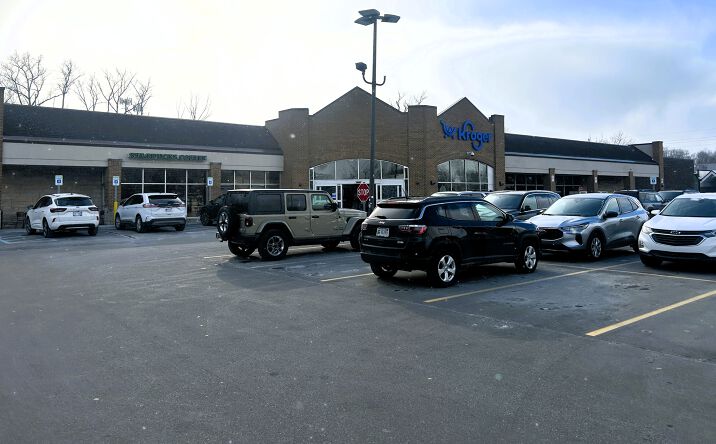 Pictures of Retail, Office, Restaurant property located at 9105 Macomb St, Grosse Ile Township, MI 48138 for lease - image #1