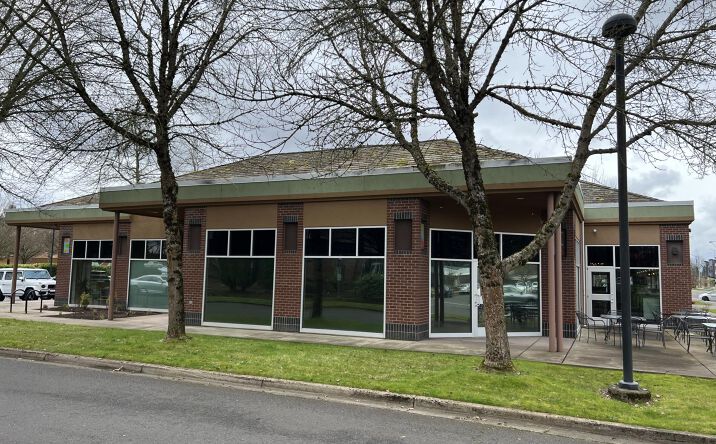 Pictures of Retail, Office property located at 2840 Crescent Ave., Eugene, OR 97408 for lease - image #1