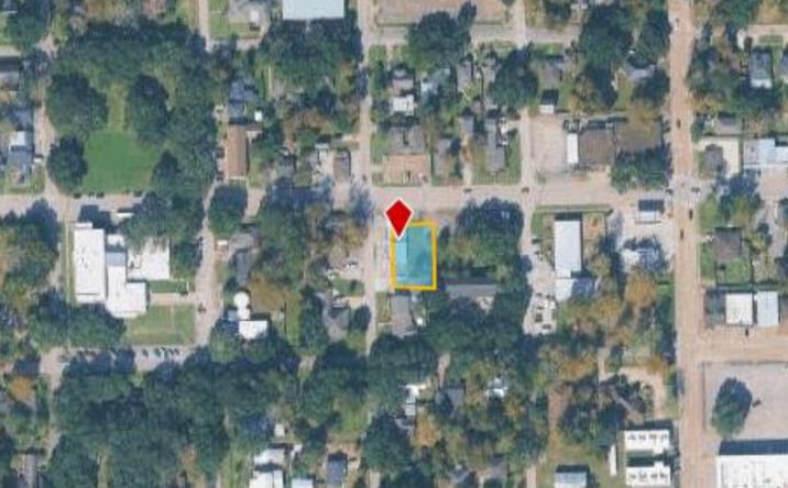 Pictures of Retail, Office, Special Purpose property located at 415 W House St, Alvin, TX 77511 for lease - image #1