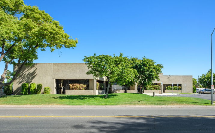 Pictures of Office, Industrial property located at 2048 N Fine Ave, Fresno, CA 93727 for lease - image #1