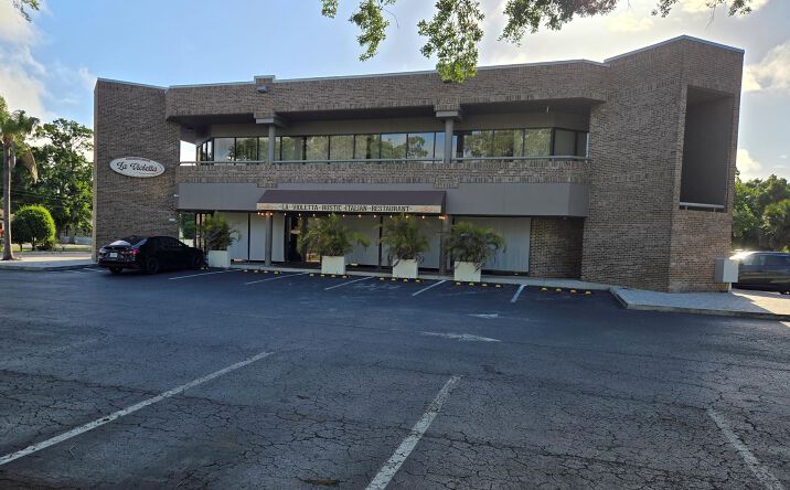 Pictures of Office property located at 4837 Swift Road, Sarasota, FL 34231 for lease - image #1