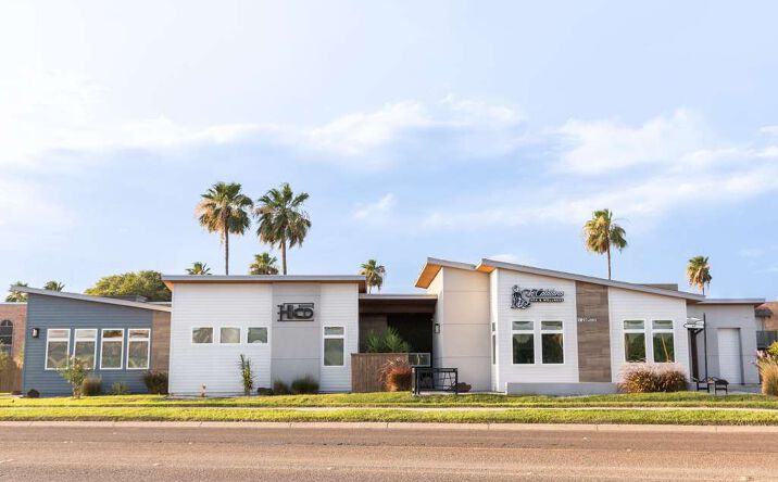 Pictures of Office property located at 1625 W Price Rd, Brownsville, TX 78520 for lease - image #1