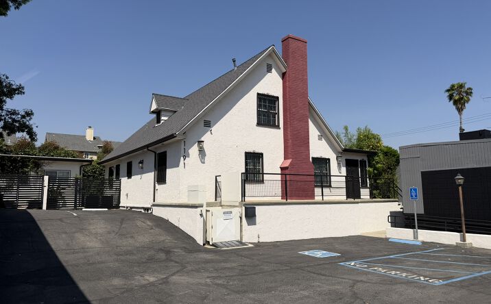Pictures of Office, Retail property located at 1191 E Walnut Street, Pasadena, CA 91106 for lease - image #1