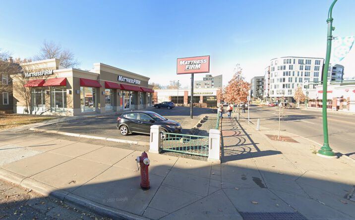 Pictures of Retail, Office property located at 1001 West Lake Street, Minneapolis, MN 55408 for lease - image #1