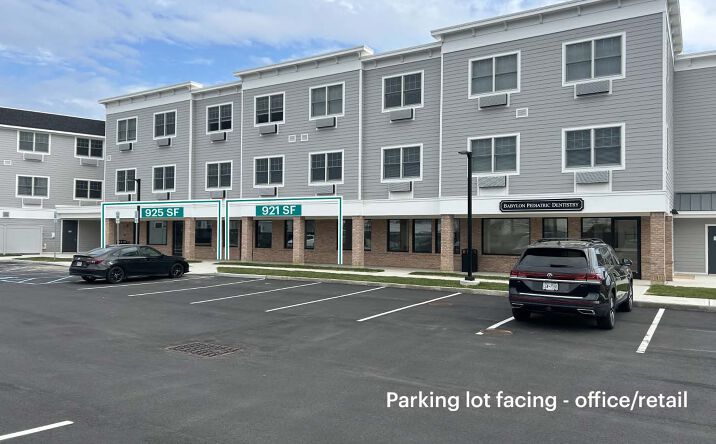 Pictures of Retail property located at 180 Deer Park Ave, Babylon, NY 11702 for lease - image #1