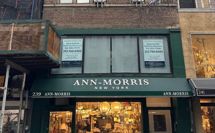 Pictures of Retail, Office property located at 239 East 60th Street, New York City, NY 10022 for lease - image #1
