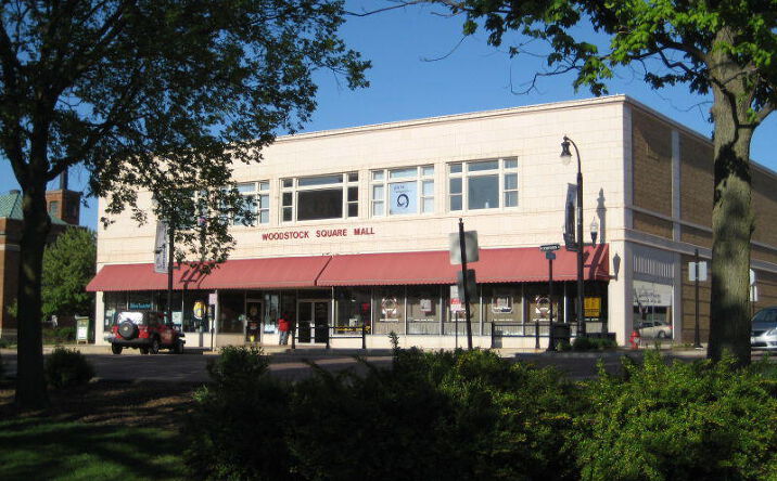 Pictures of Office, Retail property located at 110 S Johnson Street 211, Woodstock, IL 60098 for lease - image #1