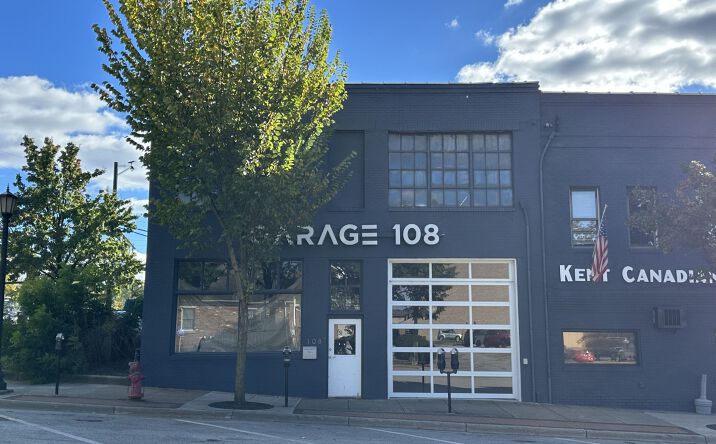 Pictures of Retail property located at 250 S Water St, Kent, OH 44240 for lease - image #1