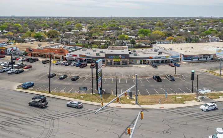 Pictures of Retail property located at 813-853 Bandera Road & 3100-3118 Woodlawn Avenue, San Antonio, TX 78228 for lease - image #1