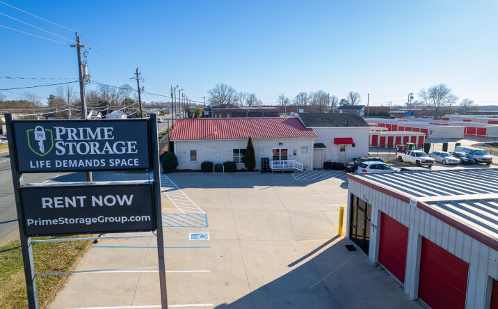 Pictures of Retail, Office property located at 1907 Maple Ave, Burlington, NC 27215 for lease - image #1