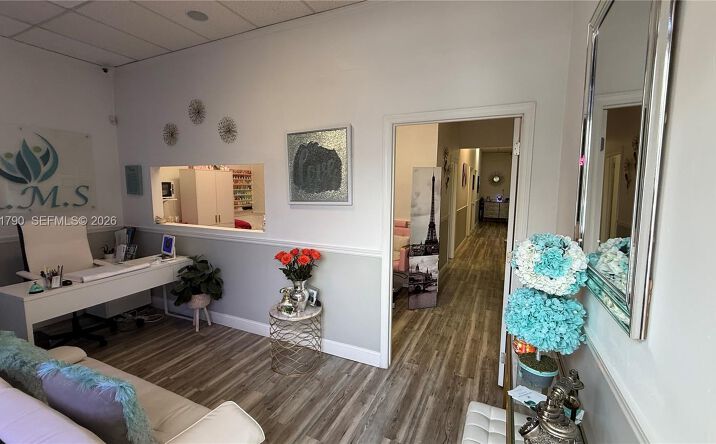 Pictures of Office, Retail property located at 108, Miami, FL 33165 for lease - image #1