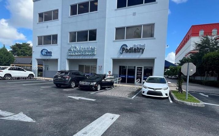 Pictures of Office property located at 8485 Bird Rd # 301, Miami, FL 33155 for lease - image #1