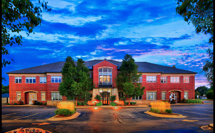 Pictures of Office property located at 2426 W CORNERSTONE CT, PEORIA, IL 61614-2492 for lease - image #1
